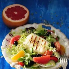 Czym zastąpić ser halloumi? Odkryj najlepsze alternatywy dla siebie