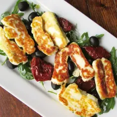Halloumi z jakiego mleka - odkryj sekrety tradycyjnej produkcji