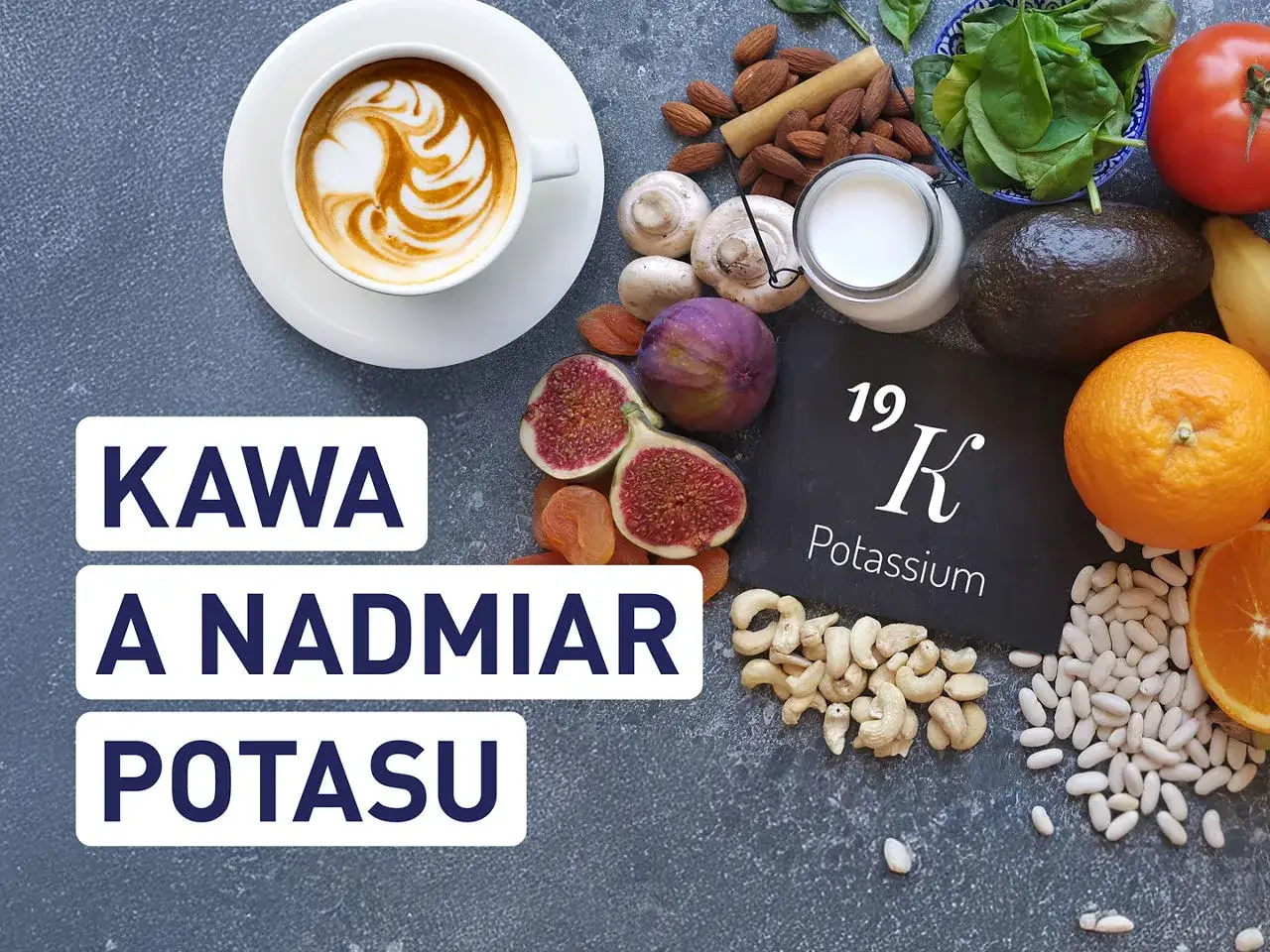 Kawa i nadmiar potasu. Na zdjęciu widzimy kawę, owoce, orzechy i warzywa, które są bogate w potas.