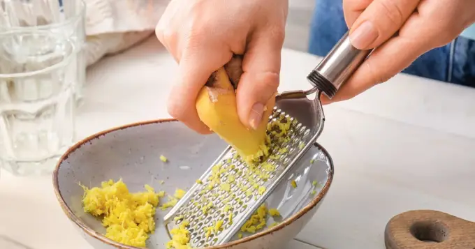 Domowe sposoby na zgagę. Co pomaga, a czego unikać?